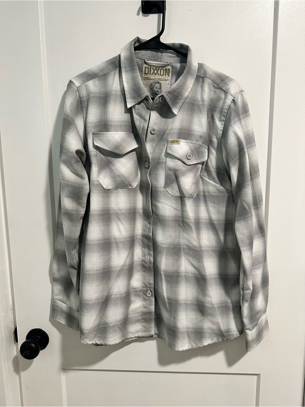 DIXXON Men's Gray Plaid Button-Up Shirt